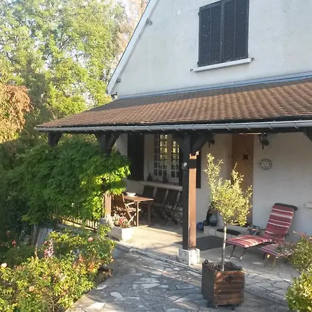 La Maison D'arbouet Bed & Breakfast 3*